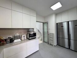 Delias (D18), Terrace #473422101
